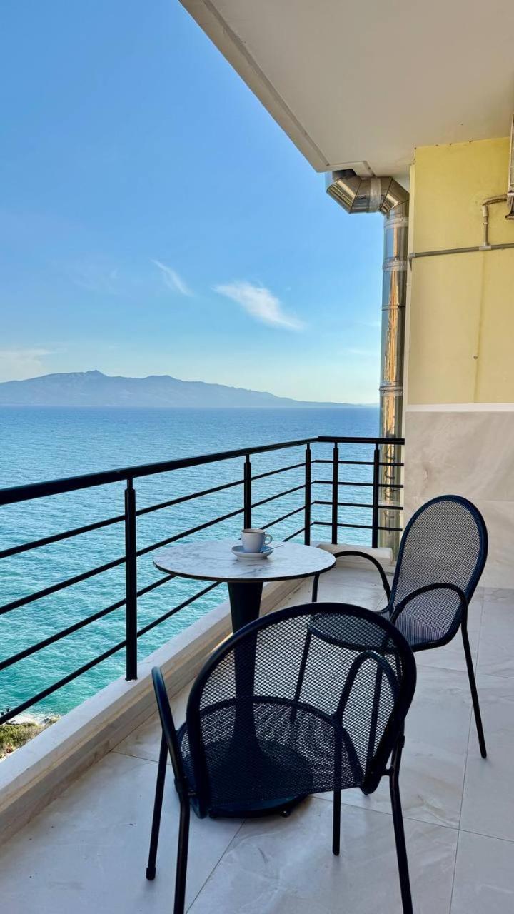 Viola Sea View Penthouse Sarandë Exterior foto